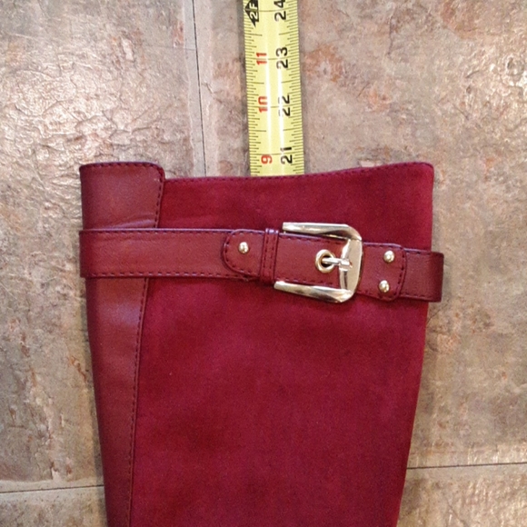 Red knee high suede boots - Picture 5 of 8